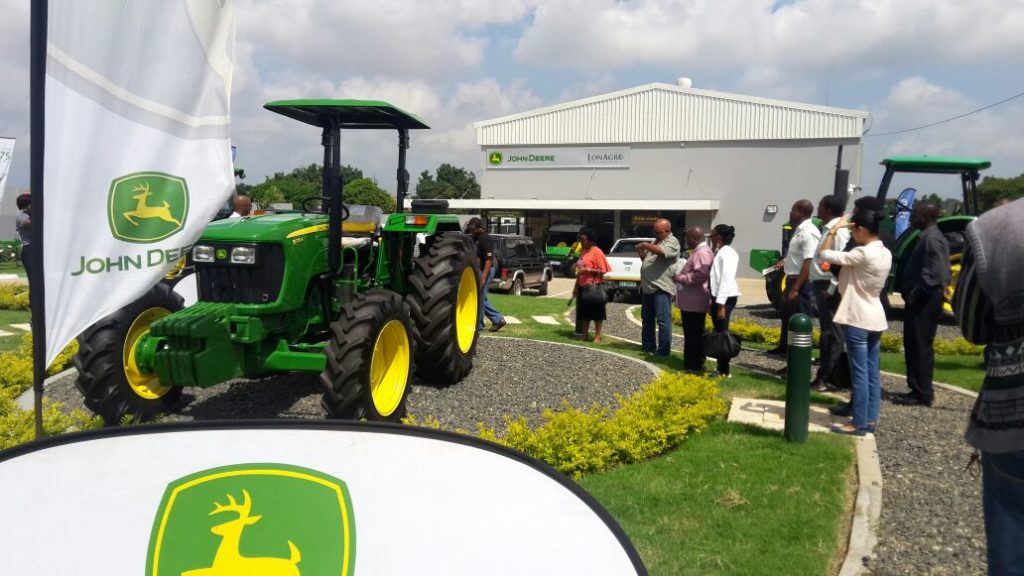 LONAGRO JOHN DEERE 5E TRACTOR LAUNCH Lonagro